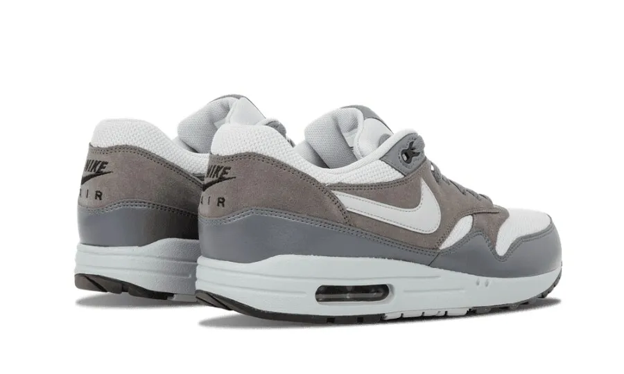 Air Max 1 Essential