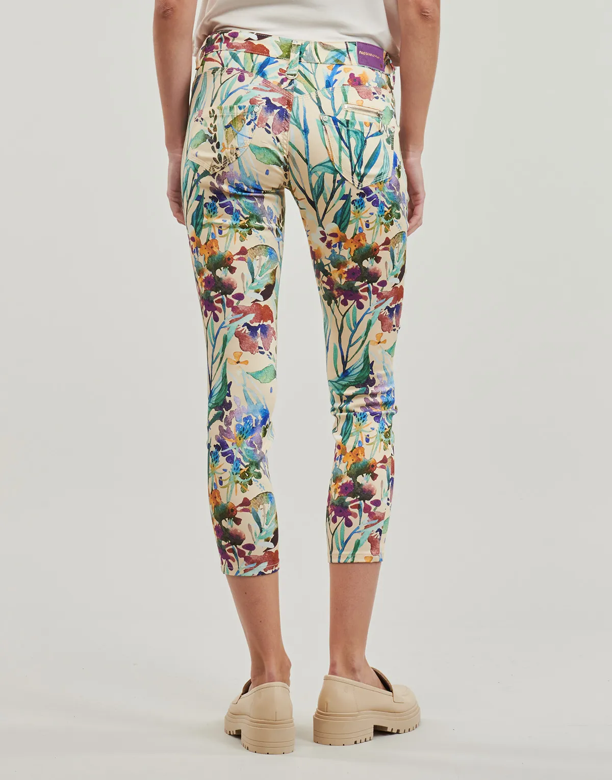 ALEXA CROPPED RIBELLA