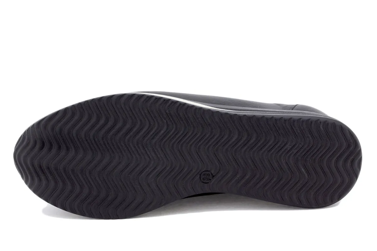 Black Leather Moccasin