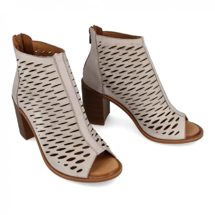 BOTIN CUT OUT W&F H21248WF A4 WALK AND FLY