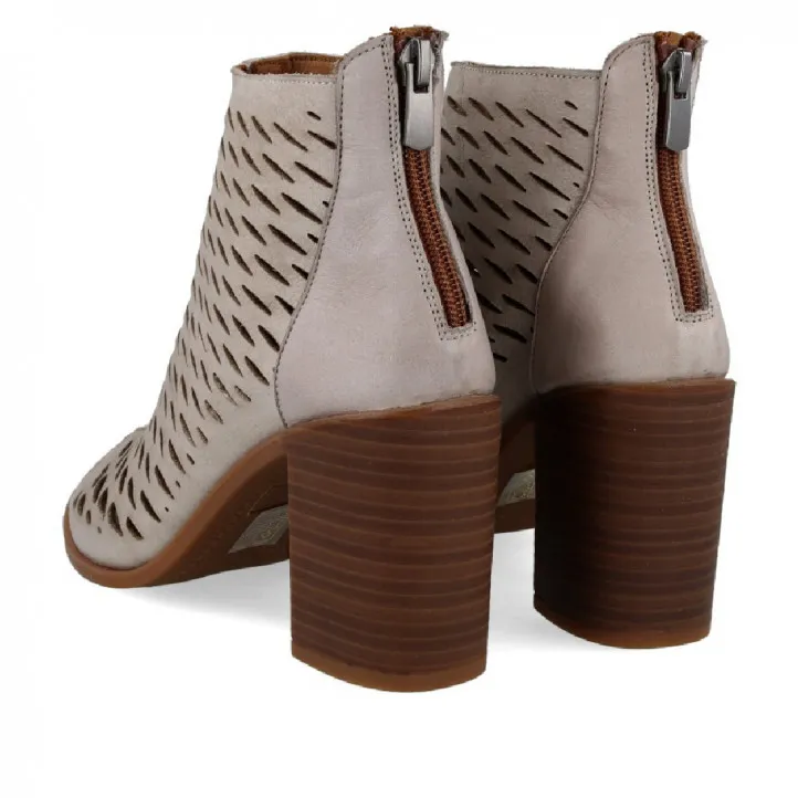 BOTIN CUT OUT W&F H21248WF A4 WALK AND FLY
