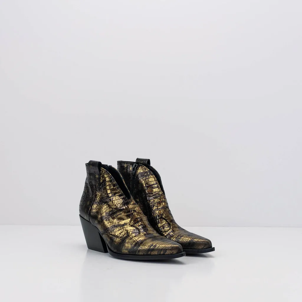 BOTIN  ELENA IACHI  E2004 ETOILE GOLD