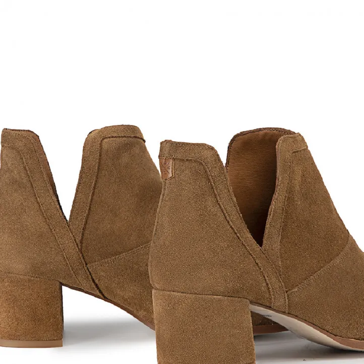 BOTIN ELIA SERRAJE MUSCADE POPA