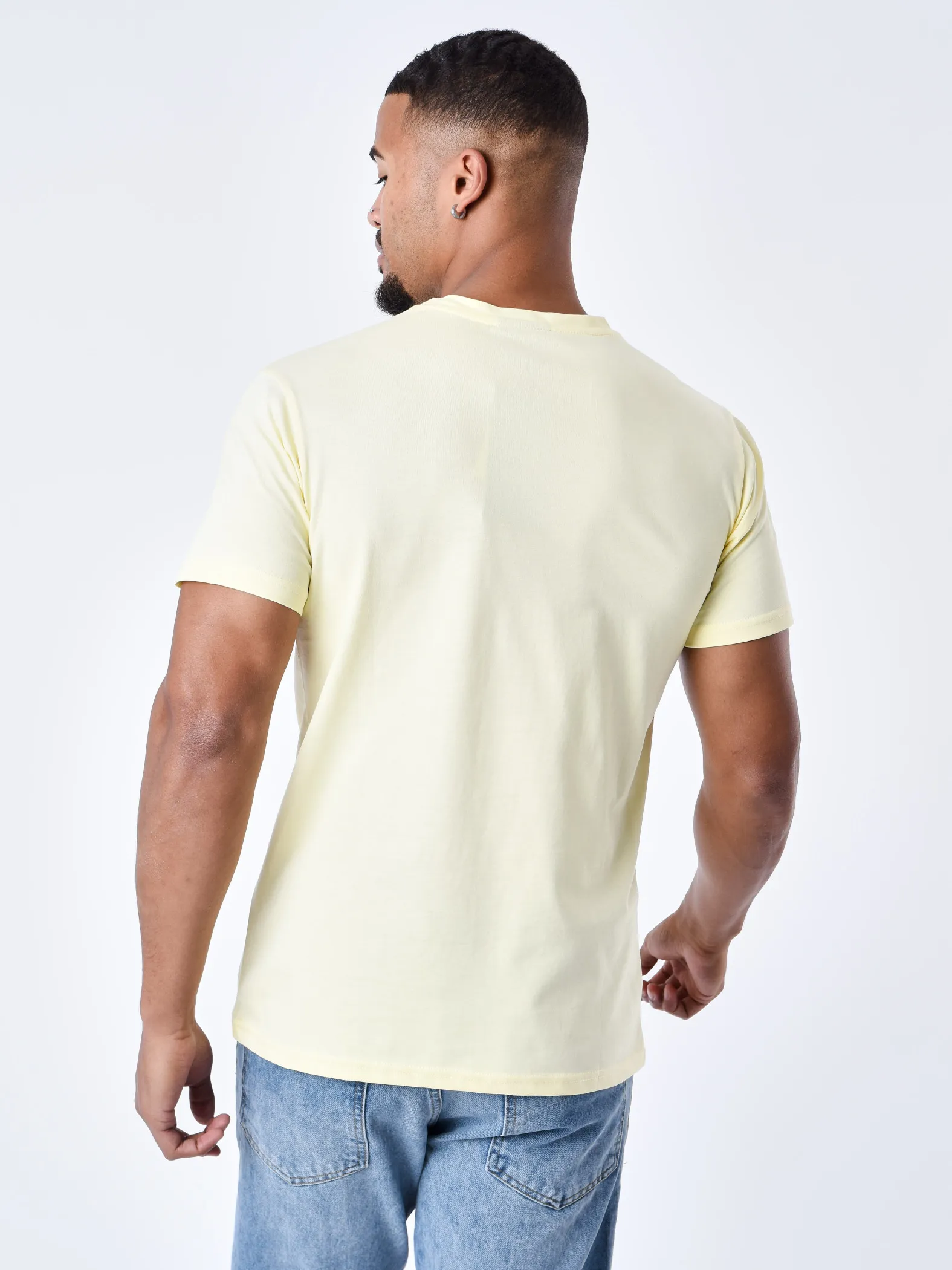Camiseta de firma con logotipo arco iris bordado