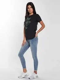 Camiseta NIKITA Mujer manga corta neo tee rosa black  REF.NHWTNEO NEGRA