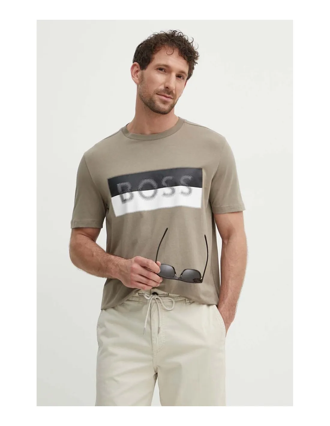Camiseta regular fit de algodón con logo de diseño de BOSS