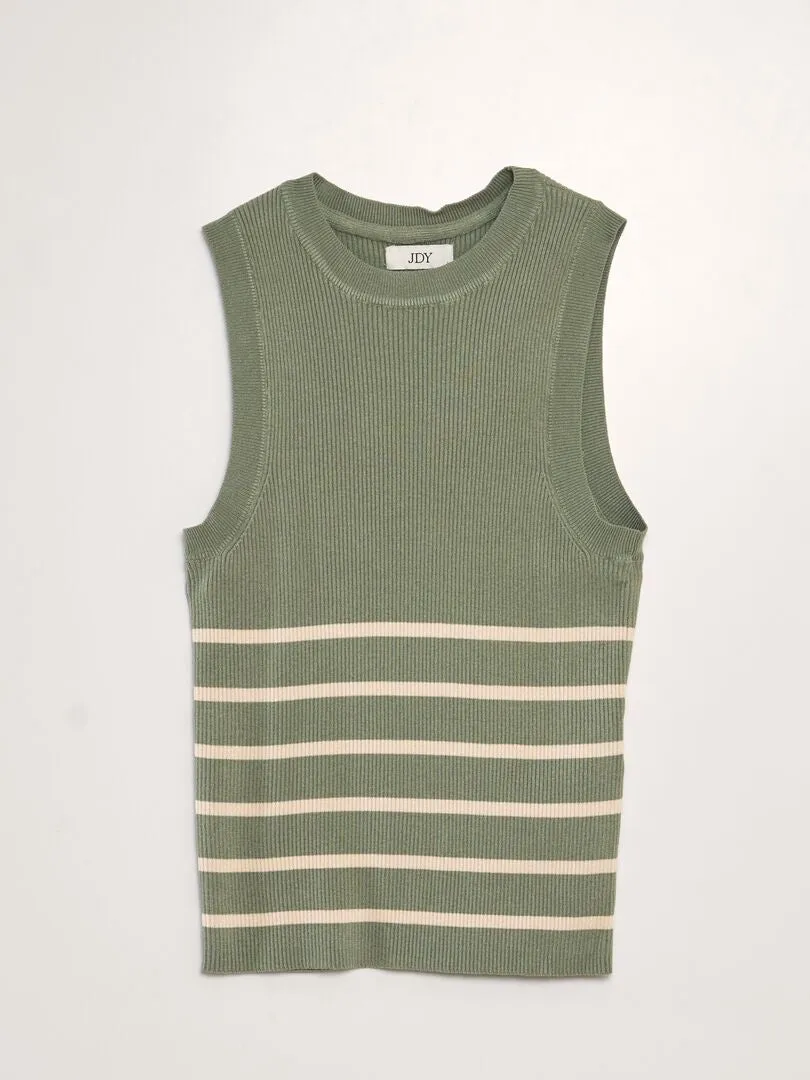CAMISETA SIN MANGAS  VERDE