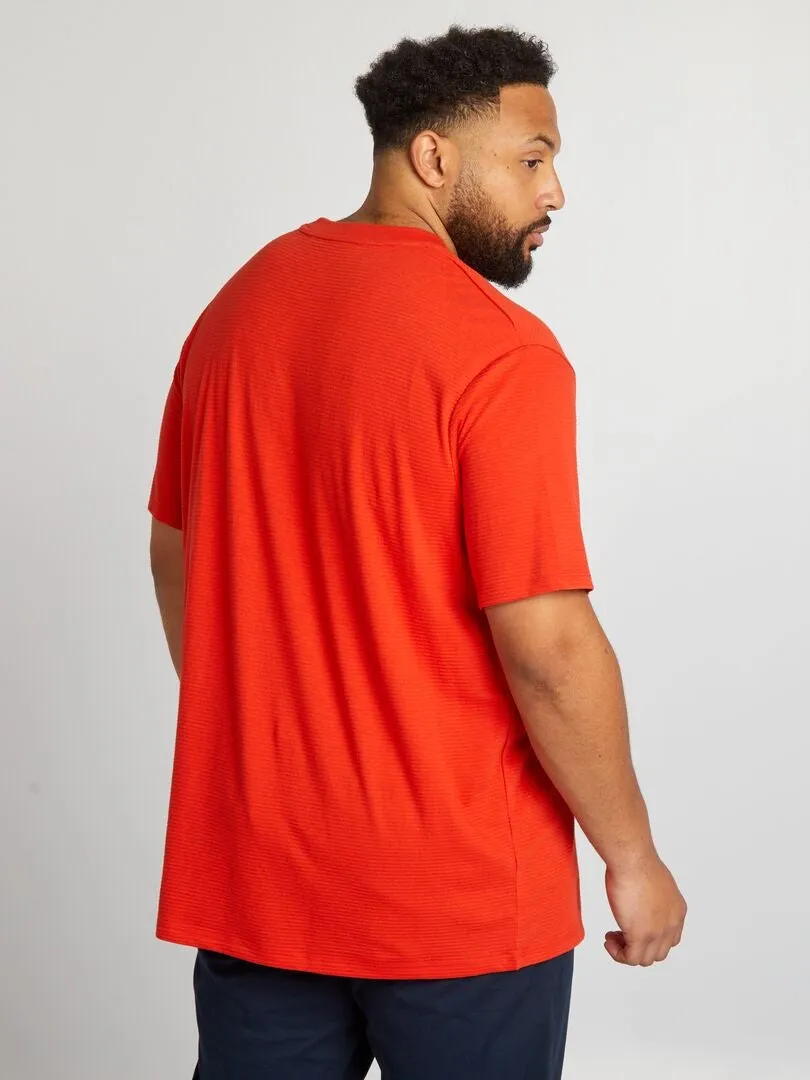CAMISETA TEXTURIZADA LISA  ROJO