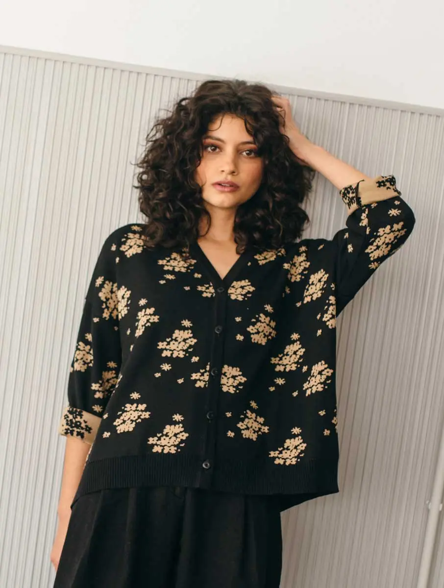 Cardigan oversize negro de manga kimono