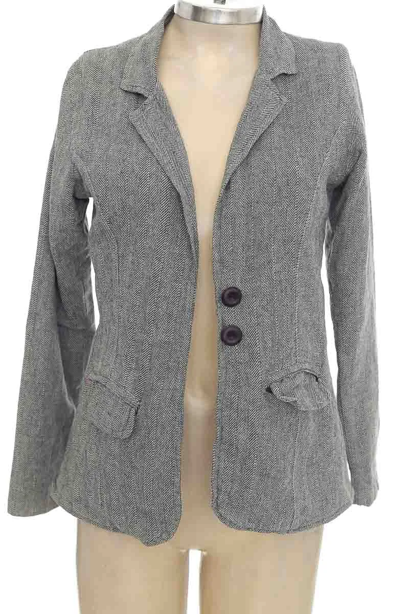 CHAQUETA / ABRIGO COLOR GRIS  CLOSEANDO