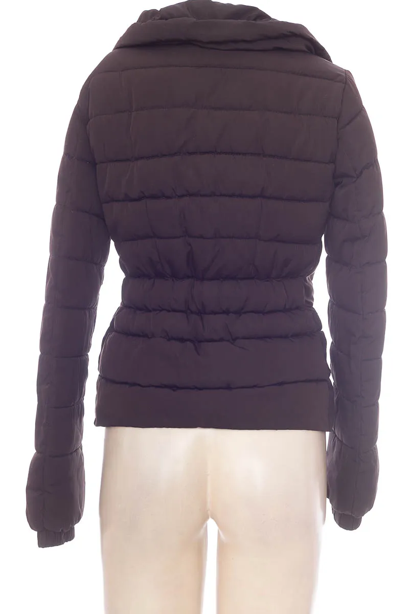 CHAQUETA / ABRIGO COLOR NEGRO  BERSHKA