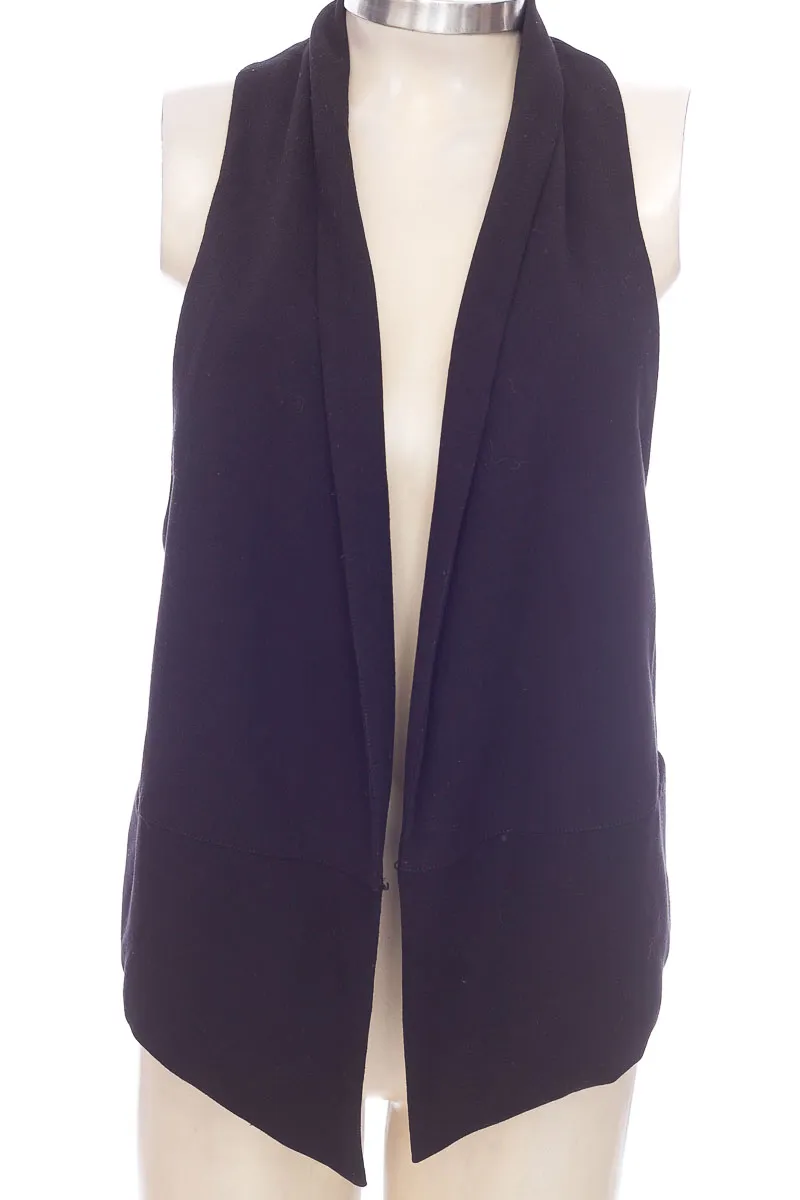 CHAQUETA / ABRIGO COLOR NEGRO  CABI