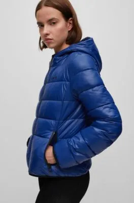 Chaqueta acolchada repelente al agua con logo en contraste