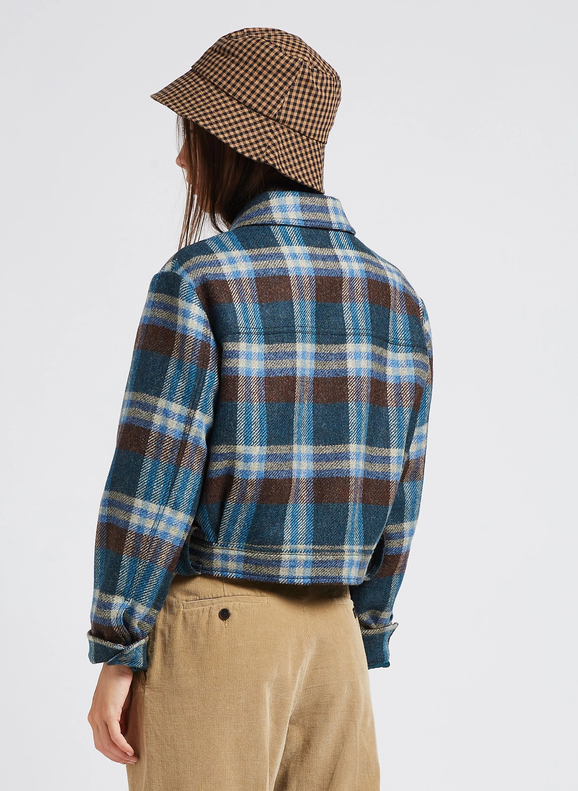 Chaqueta corta de lana con cuello clásico de cuadros en azul
