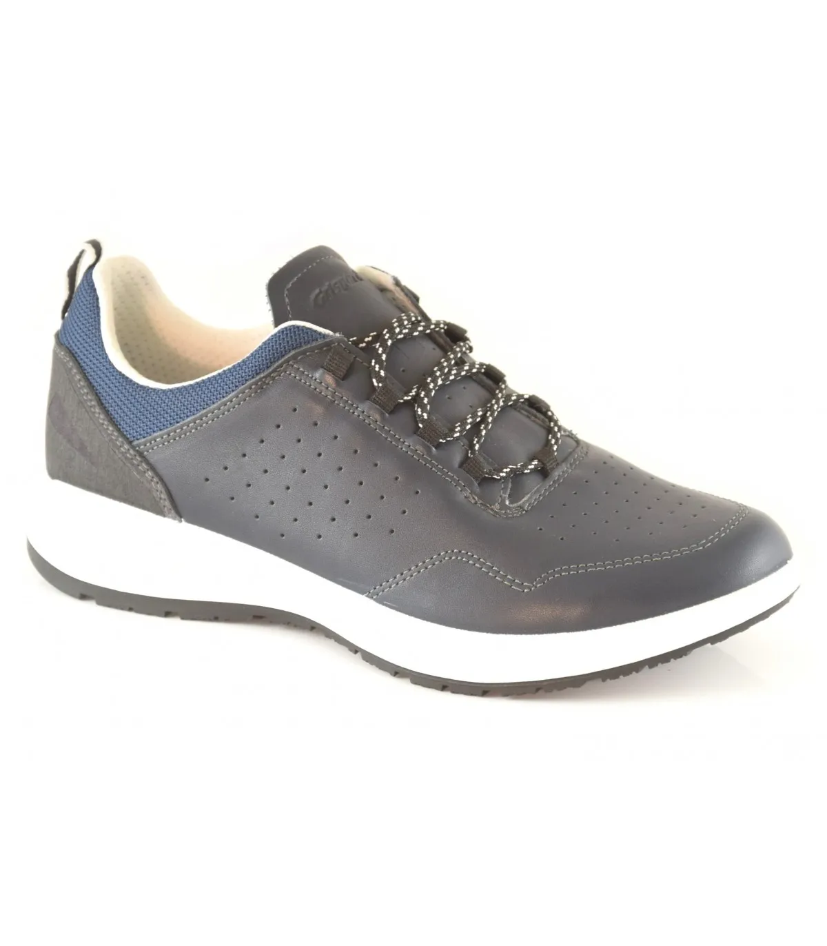Deportivo para hombre en color azul marino