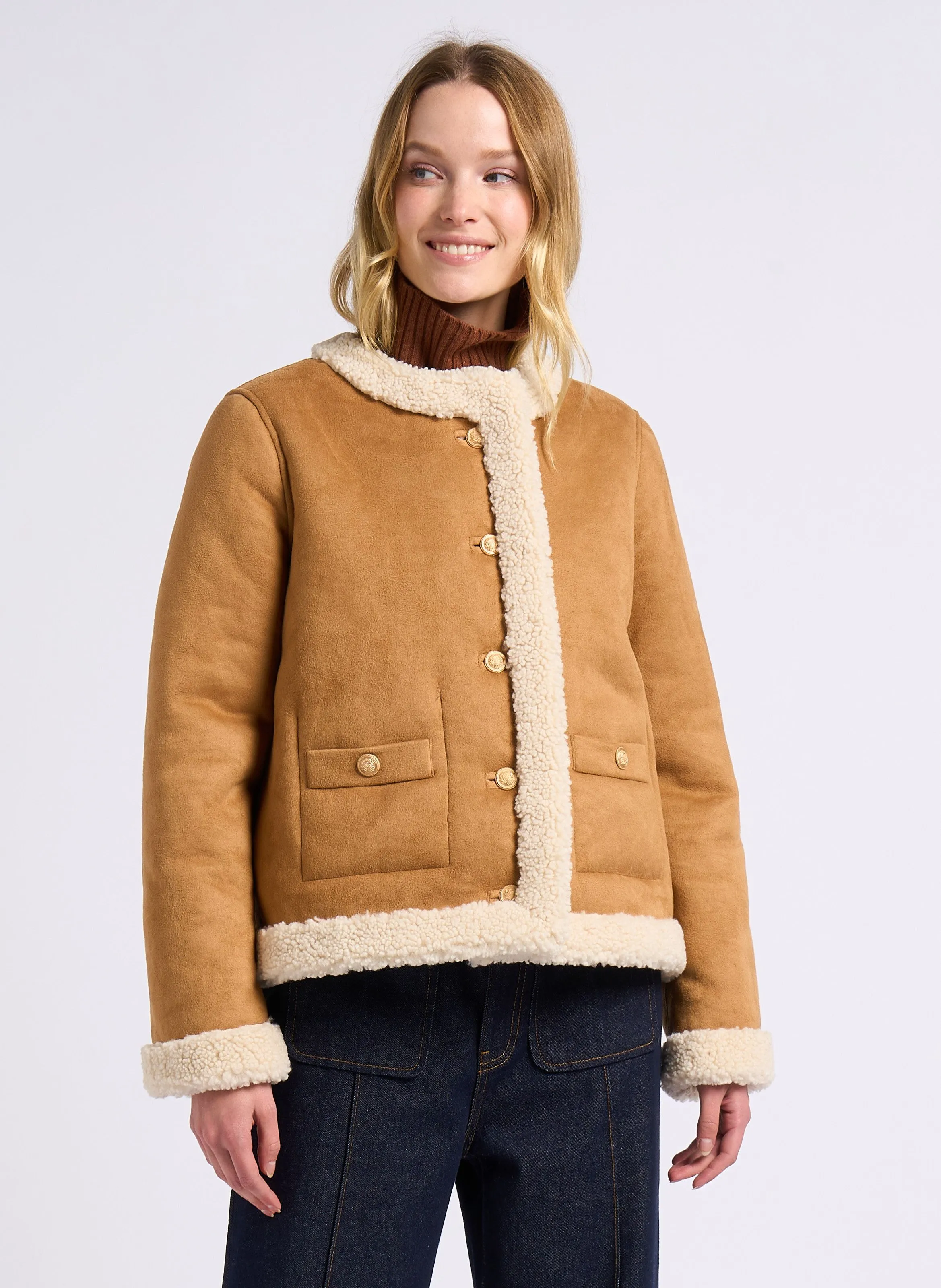 EDUNA  CHAQUETA CUELLO REDONDO DE SHERPA EN MARRON