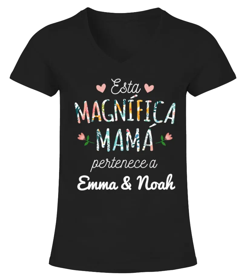 Esta magnífica mamá pertenece a Emma & Noah Camiseta cuello pico Mujer