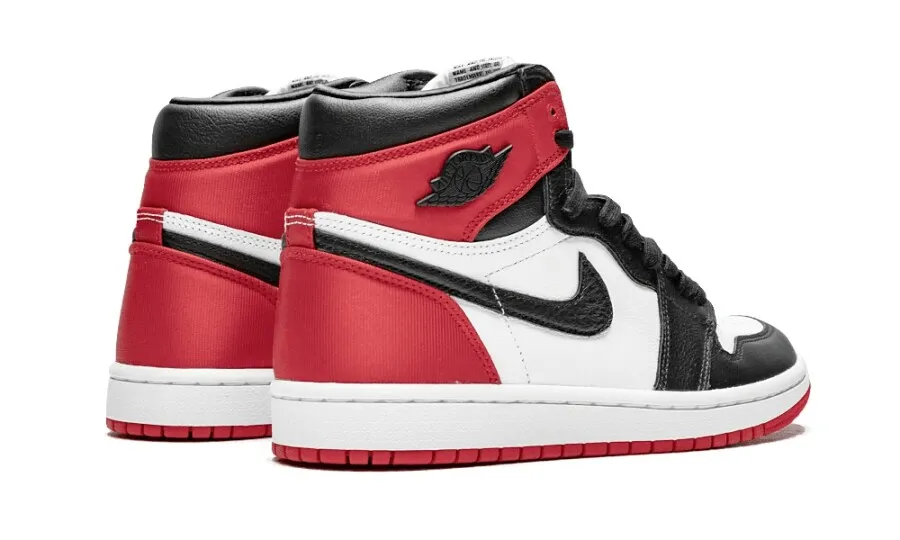 Jordan 1 Retro High Satin Black Toe (W)