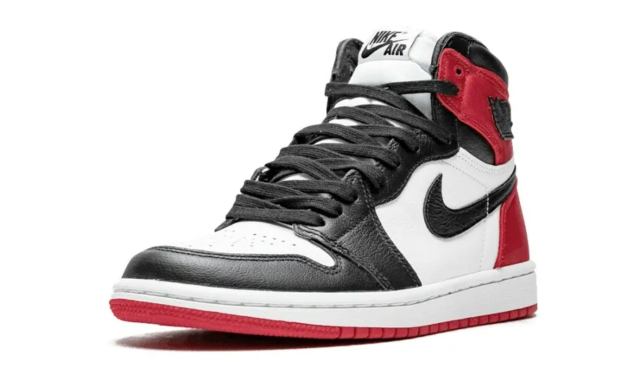 Jordan 1 Retro High Satin Black Toe (W)