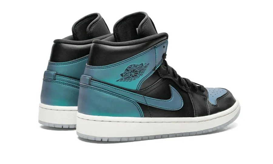 Jordan WMNS Air Jordan 1 Mid “Iridescent”