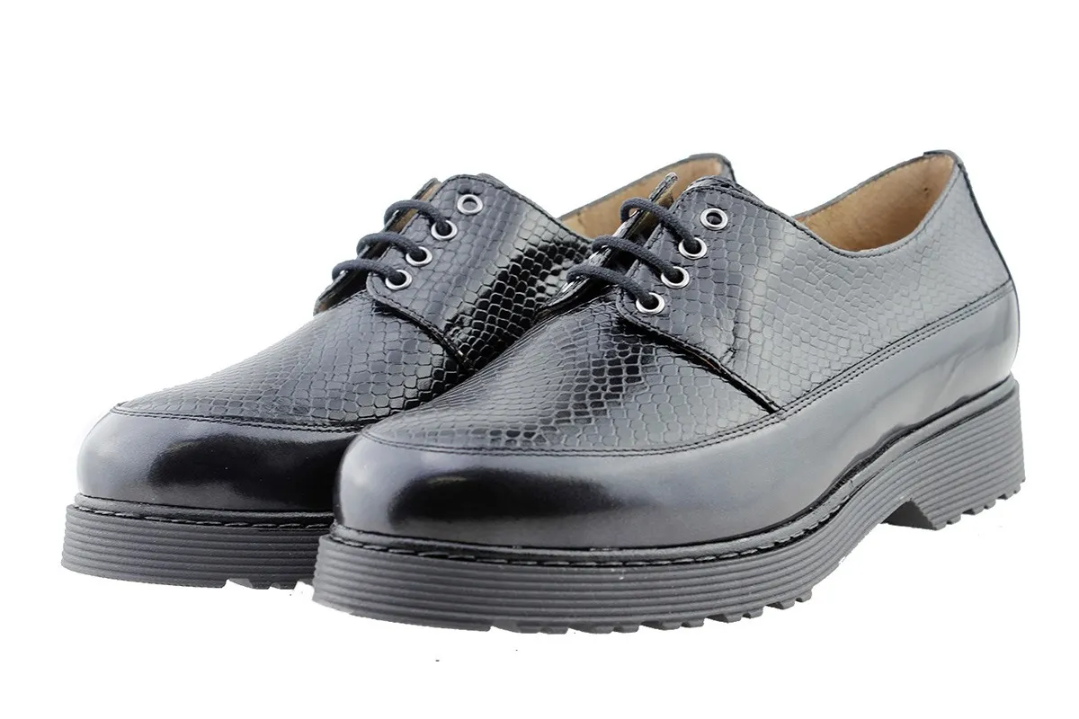 LACEUP SHOE BLACK ANTIC
