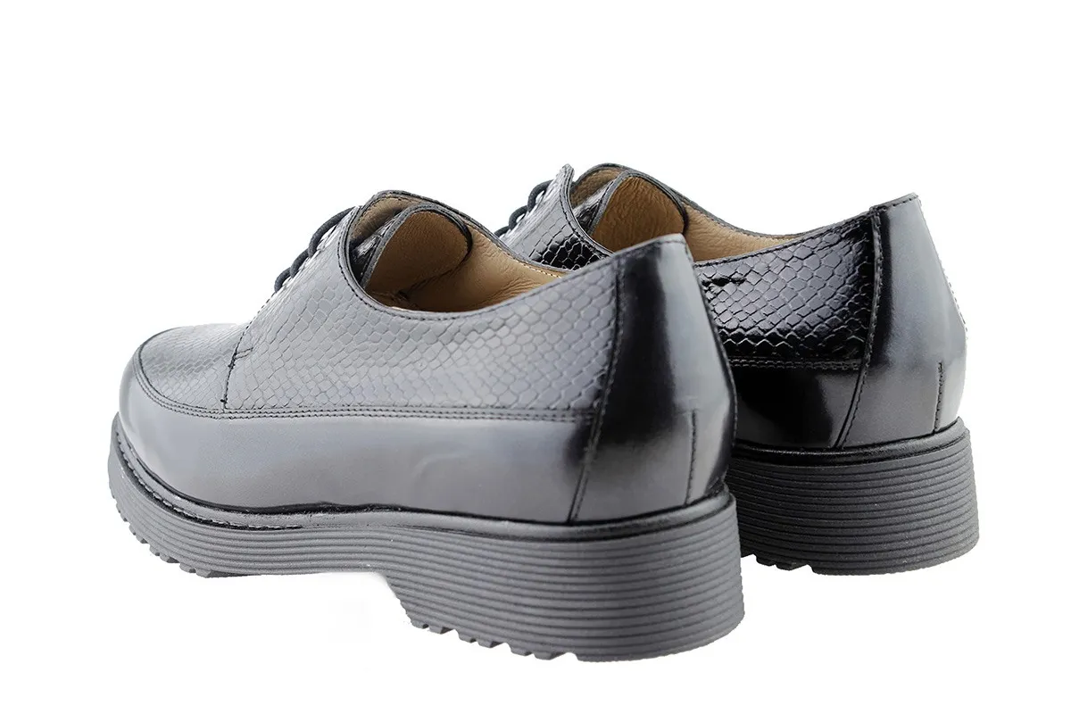 LACEUP SHOE BLACK ANTIC
