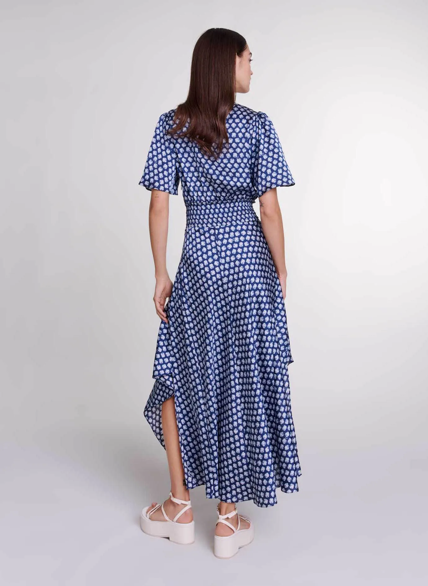 MAJE Vestido largo entallado con escote en V estampado en azul