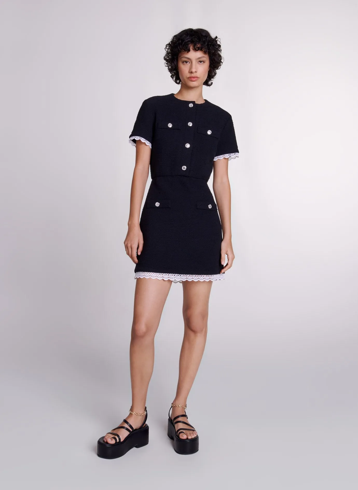 MAJE Vestido recto con cuello redondo y encaje en negro