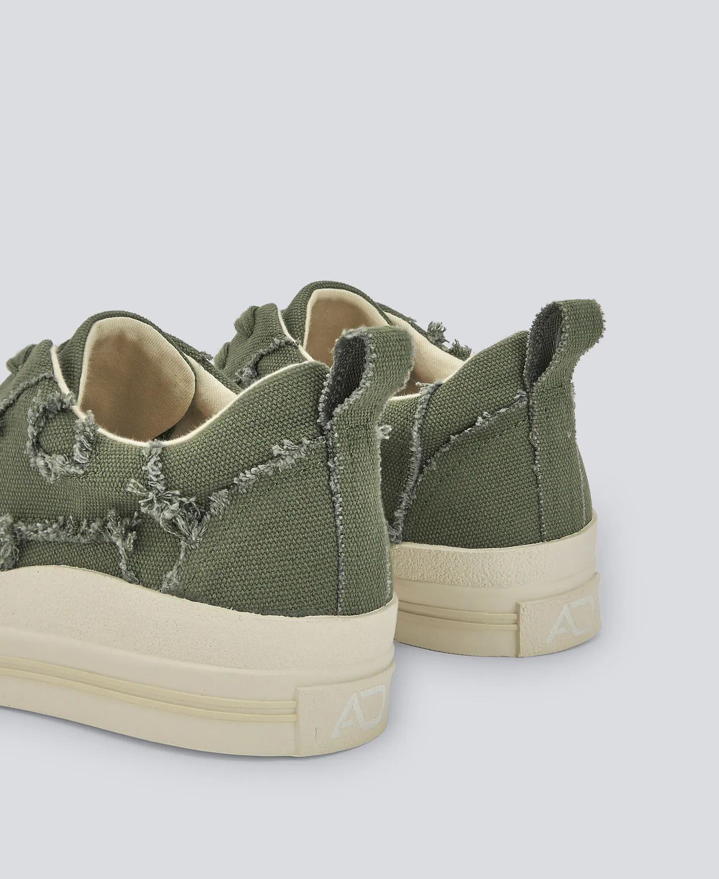 Maxi logo trainers woman