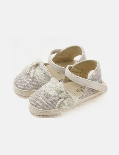 Mayoral Sandalia beige detalle lazo