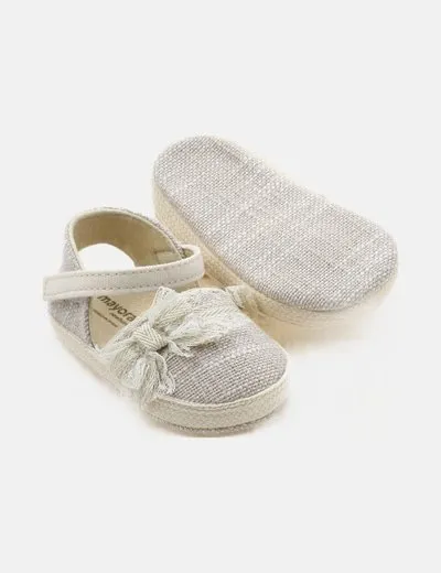 Mayoral Sandalia beige detalle lazo