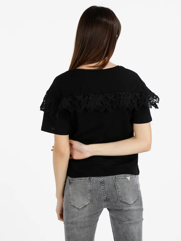 Monte Cervino Camiseta de mujer con bordado macramé y botones decorados