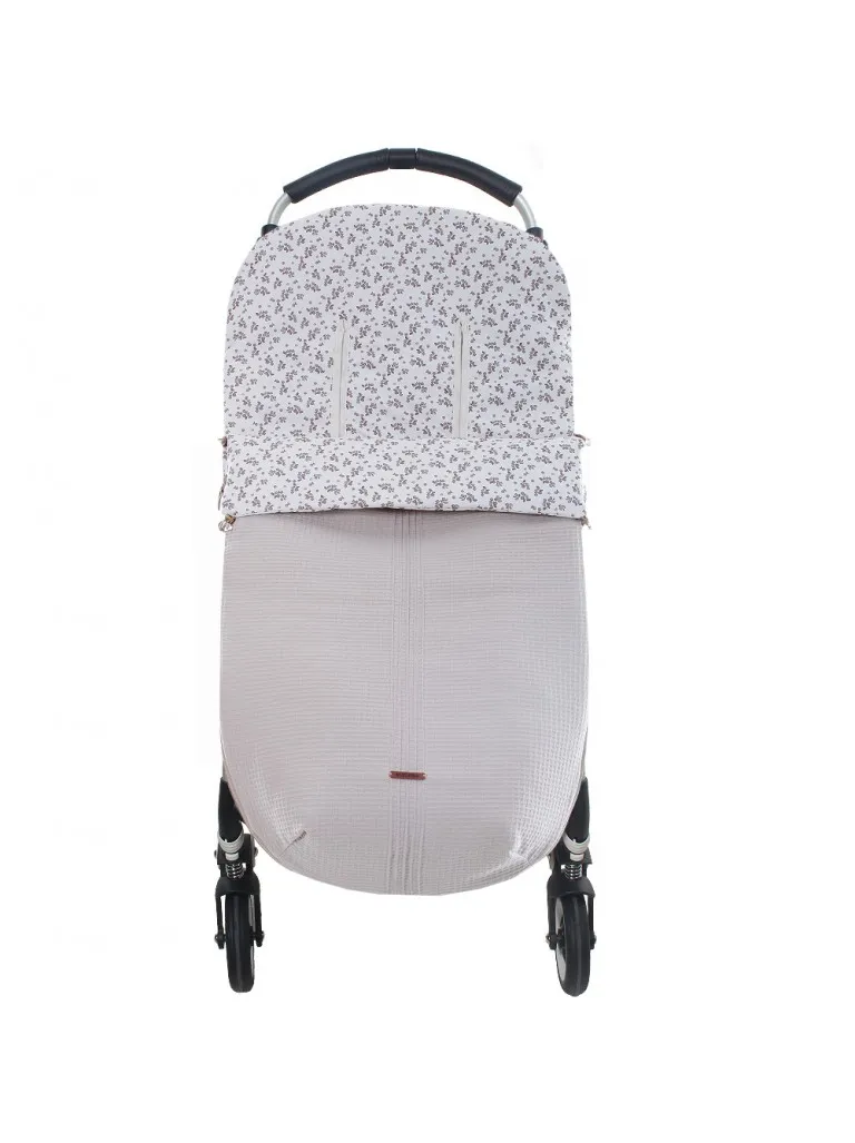 Saco para silla Uzturre en  piqué class con florecita interior