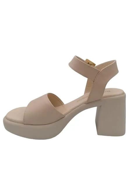 Sandalia Bryan mujer beige plataforma