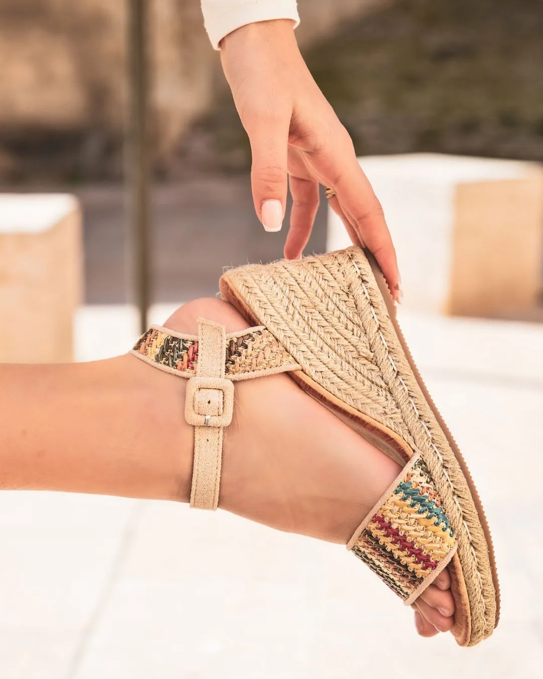 SANDALIA MUJER COMPENSADA BEIGE  SANA