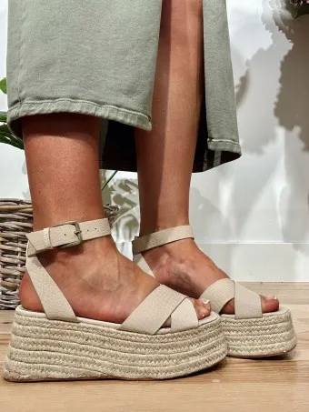 Sandalia Plataforma Reptil KEITA Beige