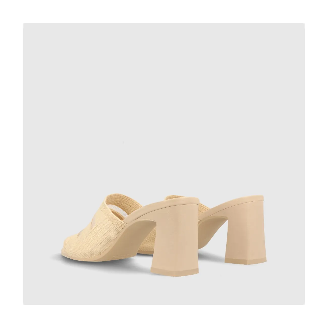 SANDALIAS BEIGE LOESTIC