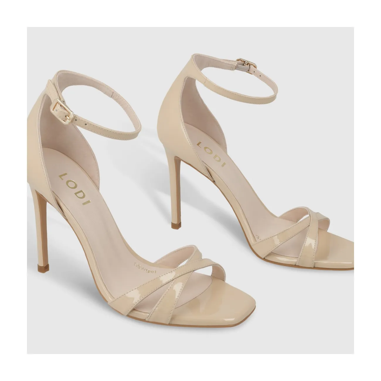 SANDALIAS BEIGE WENER