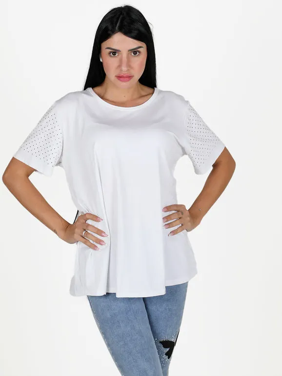 Solada Maxi camiseta de mujer con pedrería en las mangas.