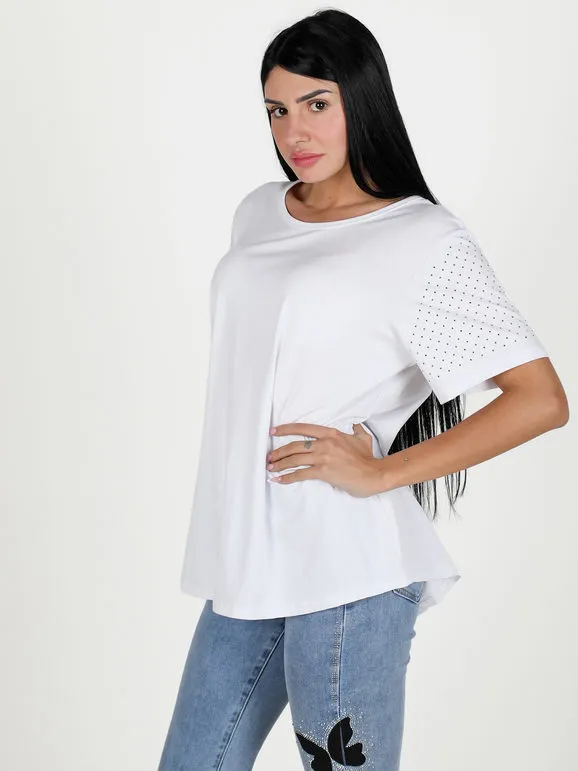 Solada Maxi camiseta de mujer con pedrería en las mangas.