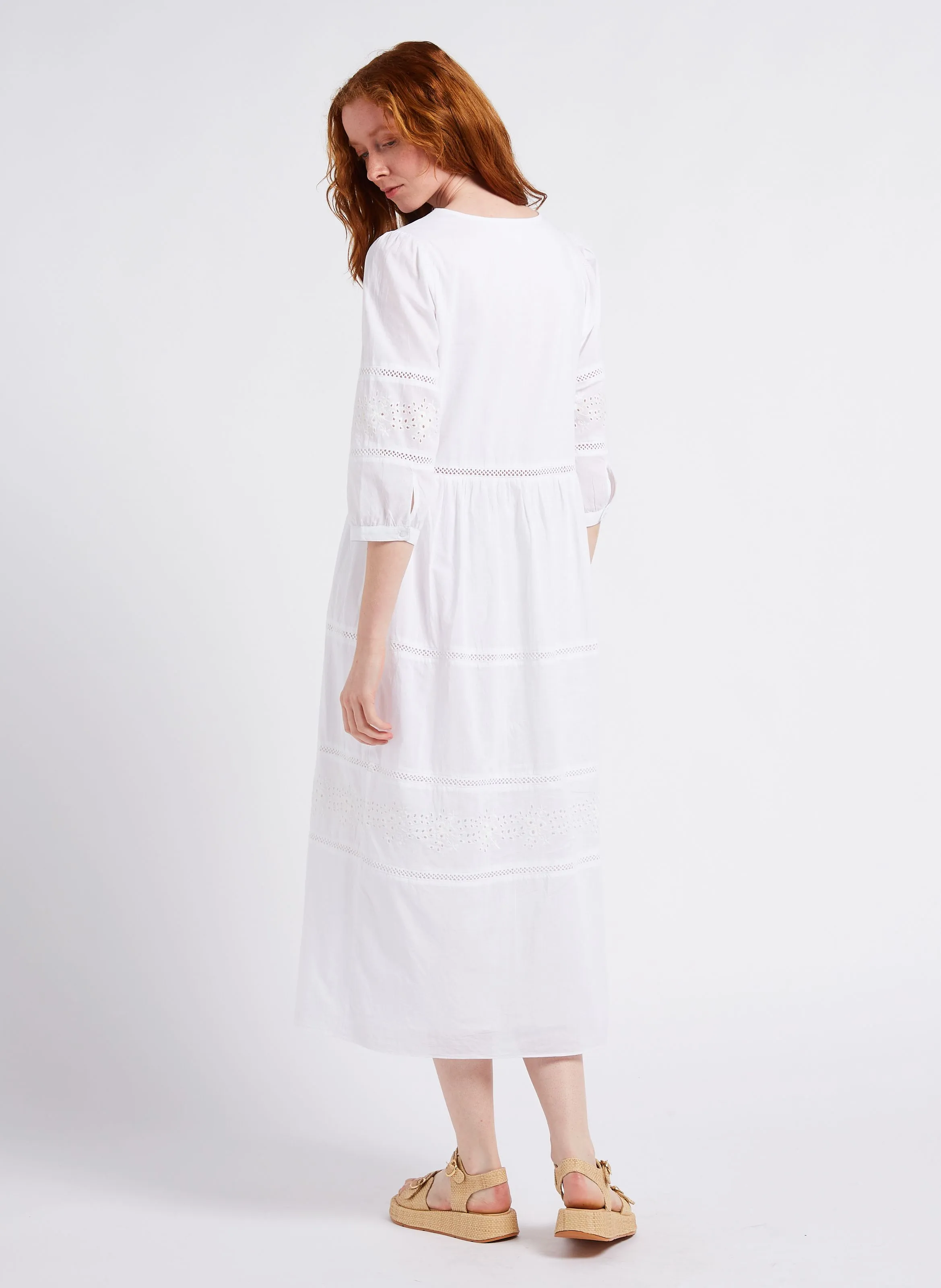 SUD EXPRESS ROSENDO  VESTIDO MIDI BORDADO DE ALGODóN CON CUELLO EN V EN BLANCO