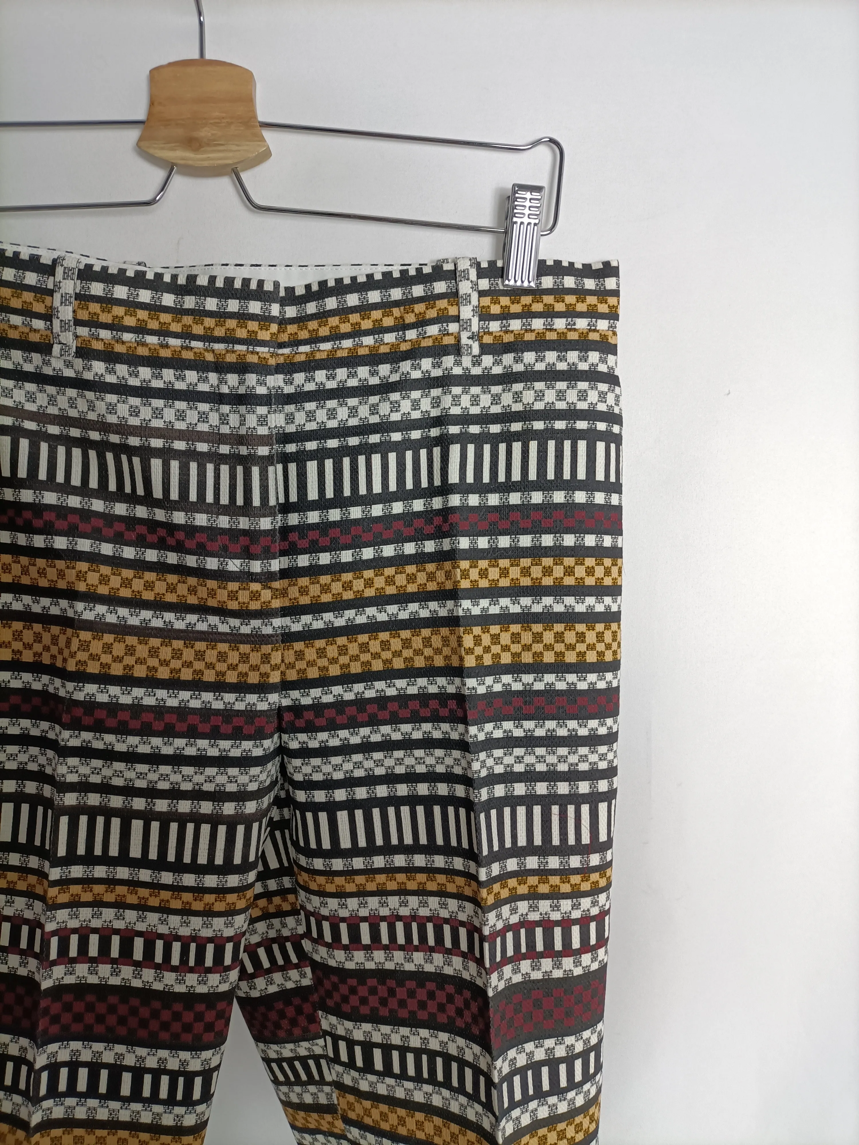 UTERQÜE. Pantalón estampado rayasT.l