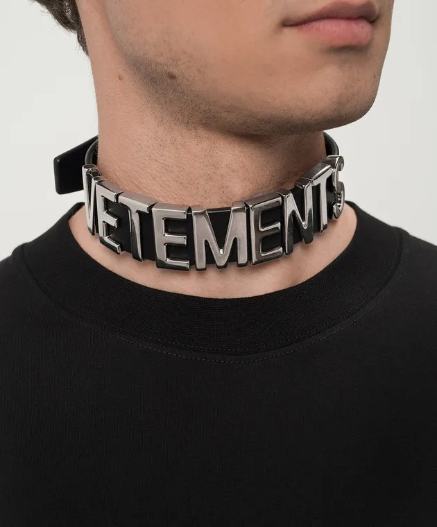Vetements Black leather choker with metal logo