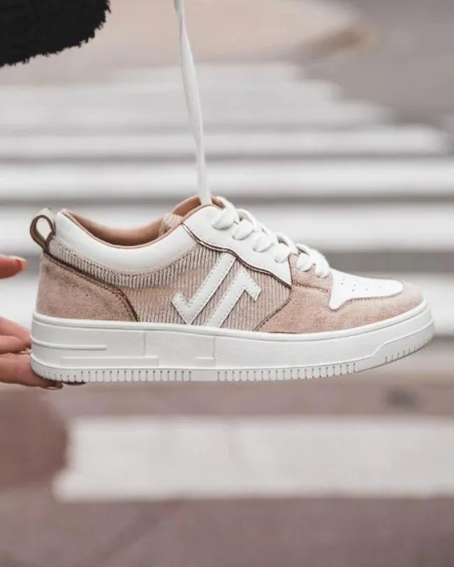 ZAPATILLA DE MUJER BEIGE CON CORDONES  CL68 BEIGE