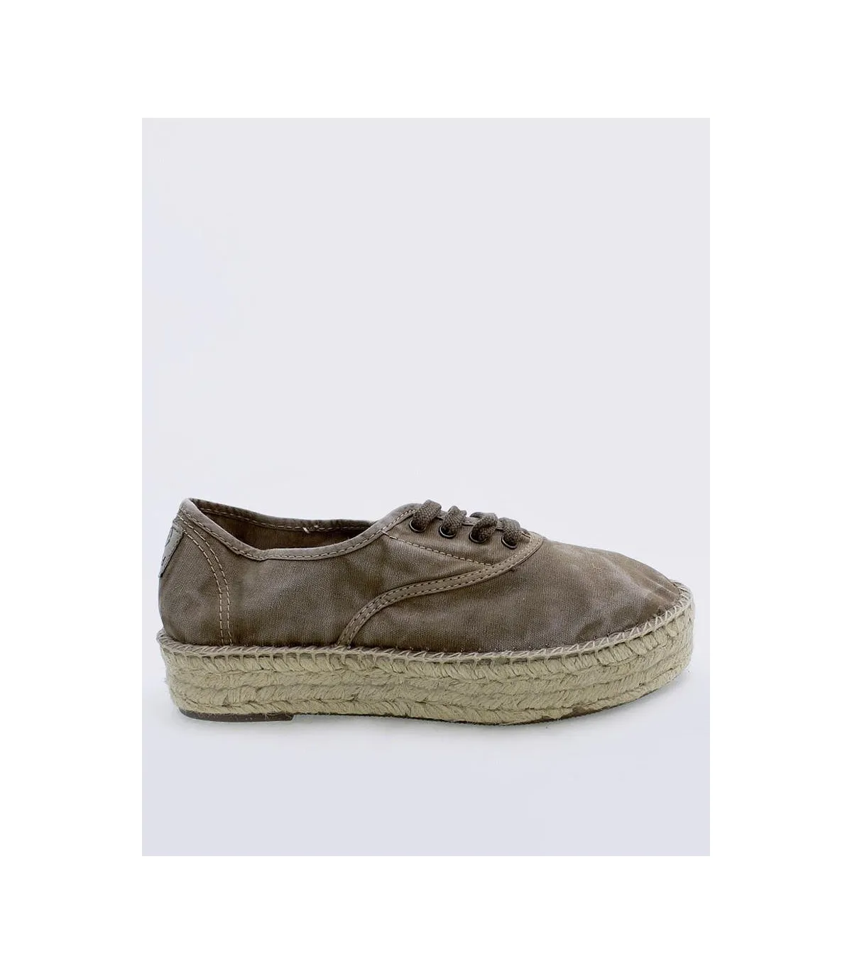 ZAPATILLA NATURAL WORLD 687E BEIGE