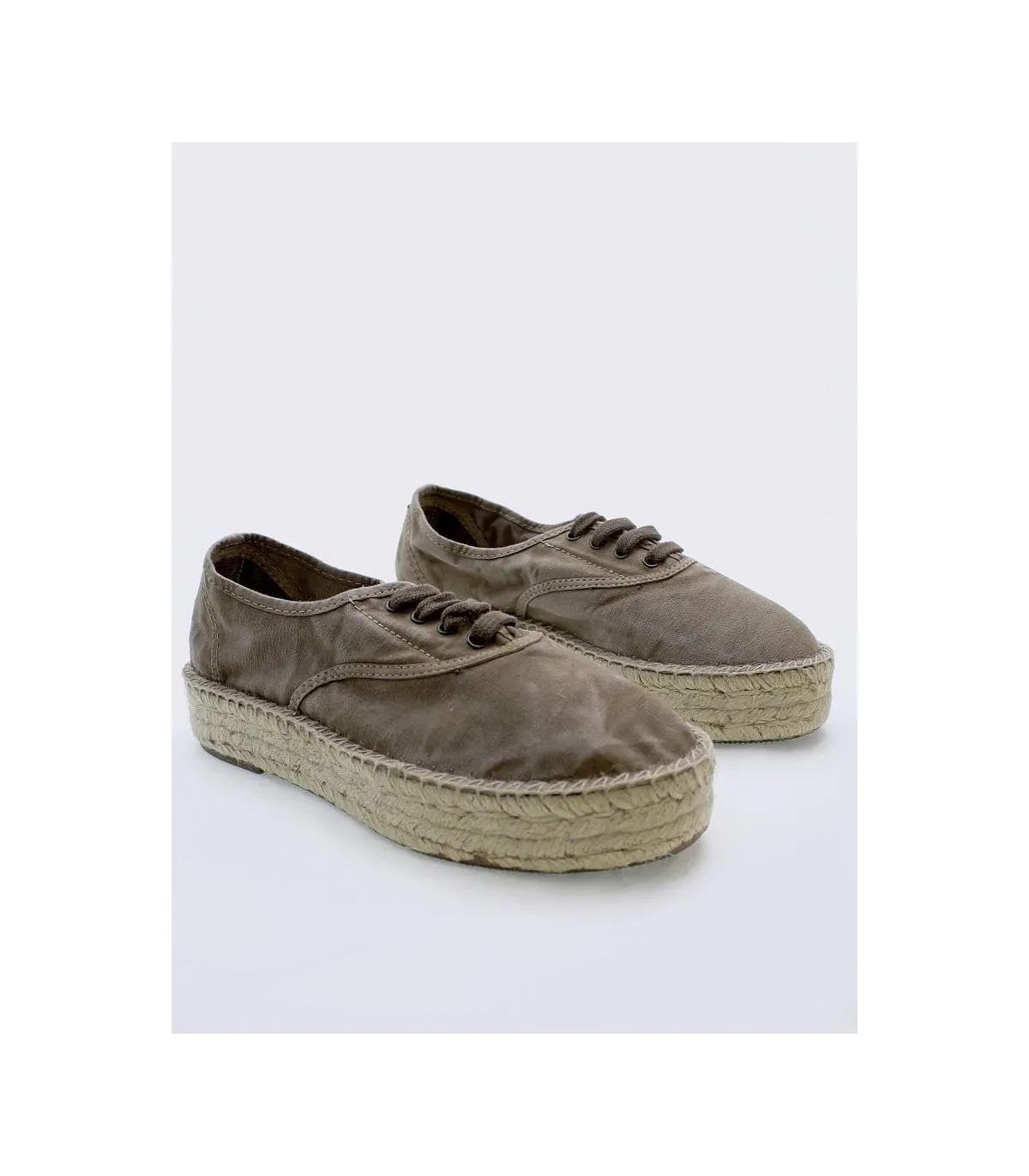 ZAPATILLA NATURAL WORLD 687E BEIGE