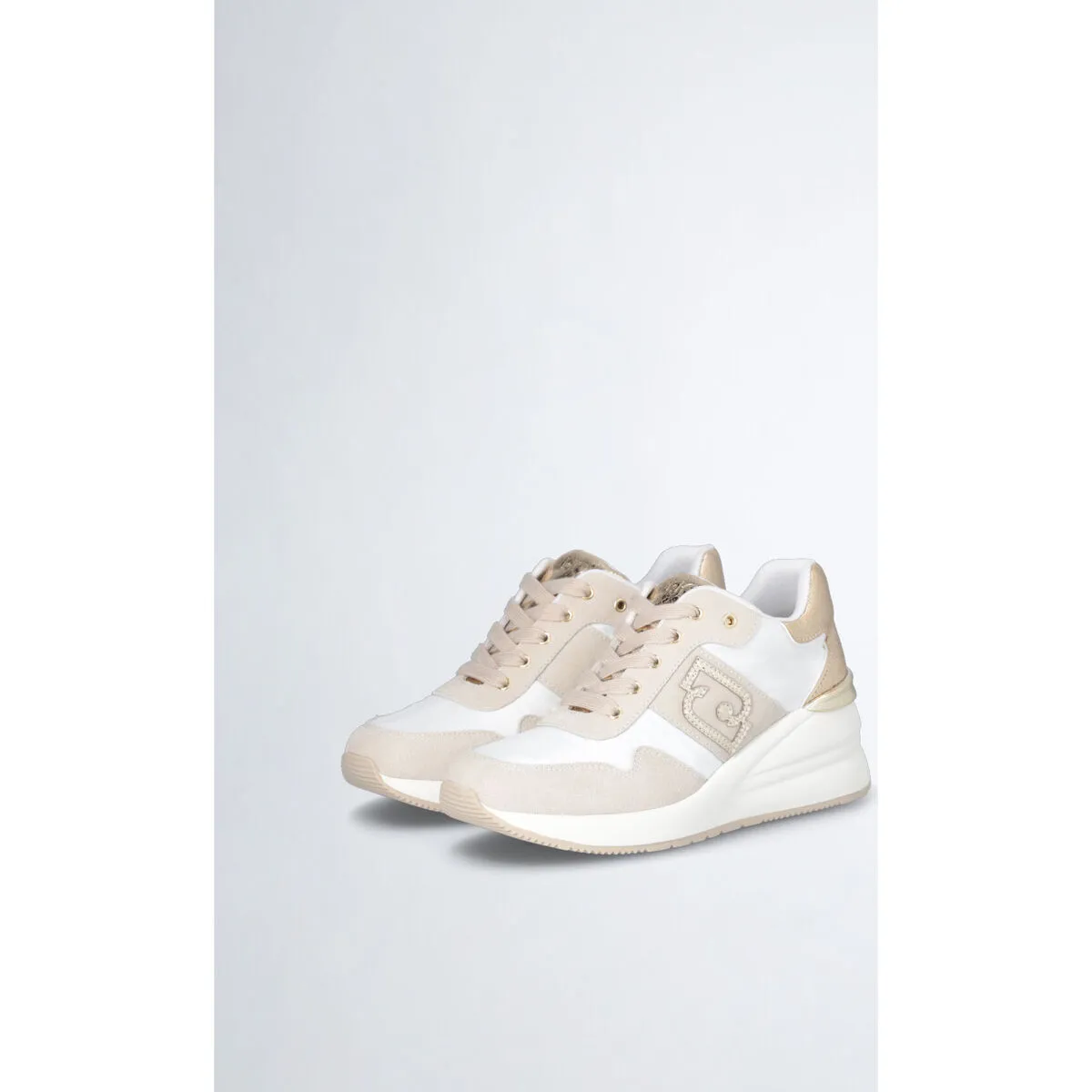Zapatillas beige con cuña