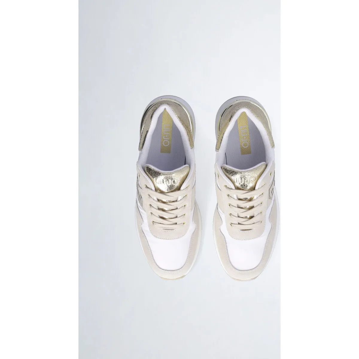 Zapatillas beige con cuña