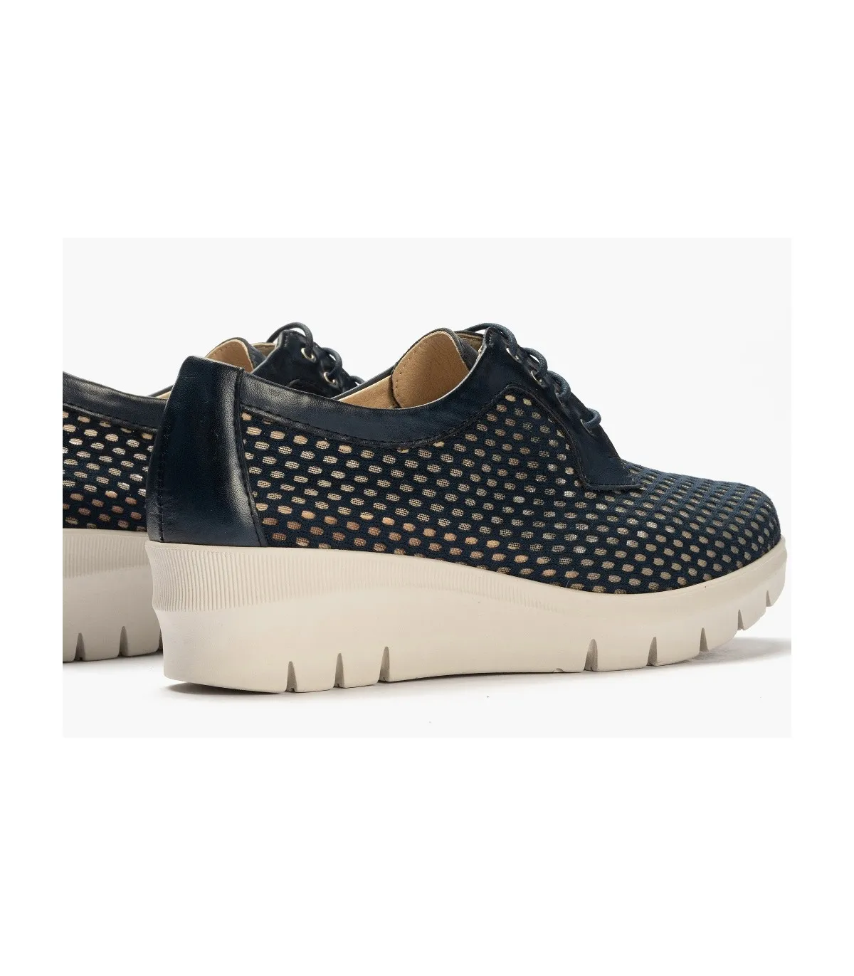 Zapato con plataforma en color tinta