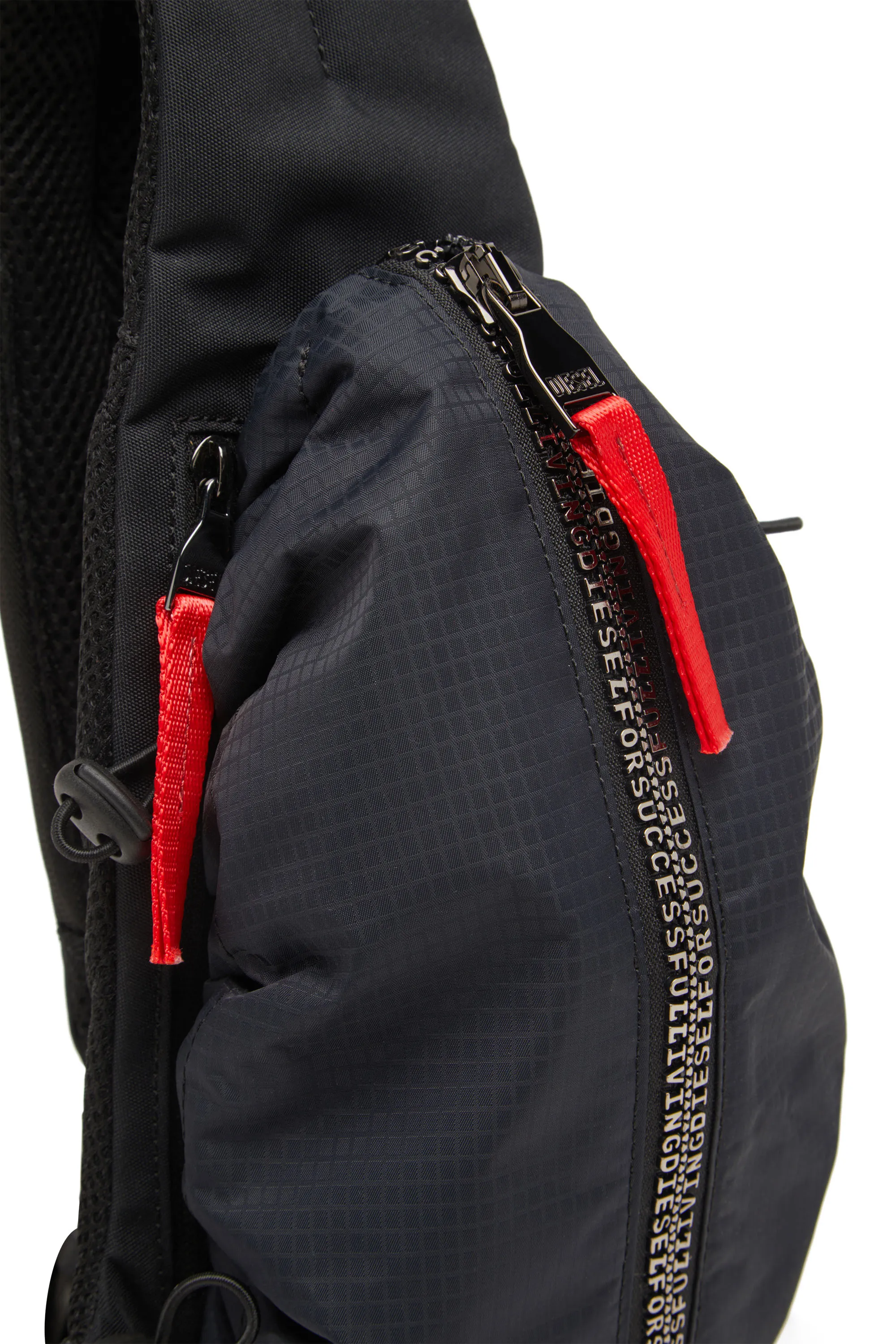 ZIPD CROSSBODY X